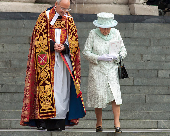 The Queen & David Ison, Dean Of St Paul's