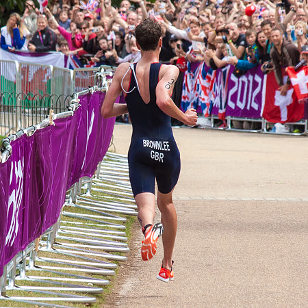 Alistair Brownlee Racing for Gold