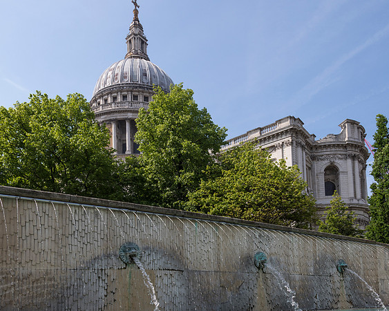 St. Paul's Cathedral - Fountains