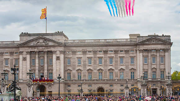 The Red Arrows Fly Over Palace