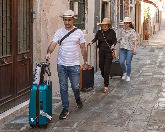 3 Hatted Tourists
