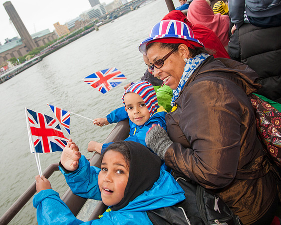 Diamond Jubilee River Pageant (2012)