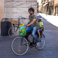 cycle with child seat