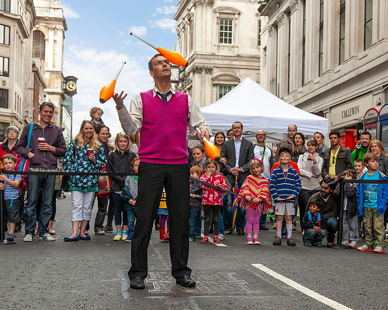 Street Juggling