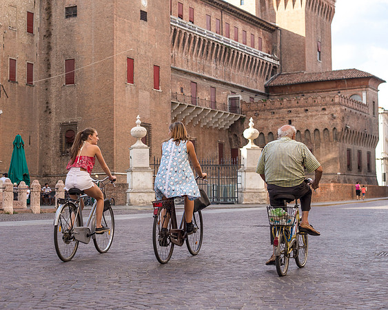3 Cyclists